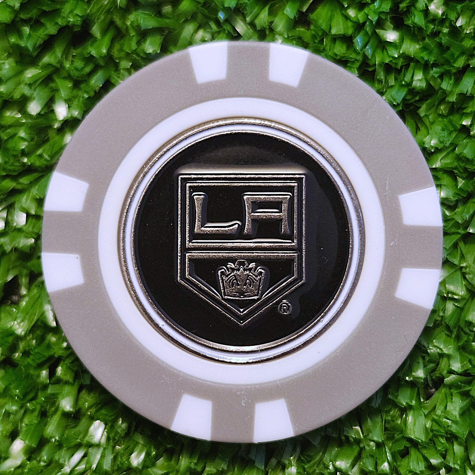 NHL Los Angeles Kings Golf Ball Marker Magnetic Poker Chip New