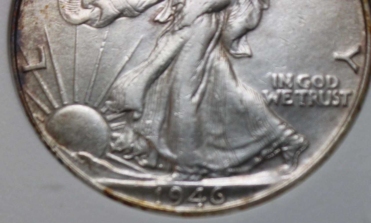 1946 P WALKING LIBERTY SILVER HALF DOLLAR (REF# WL 46)