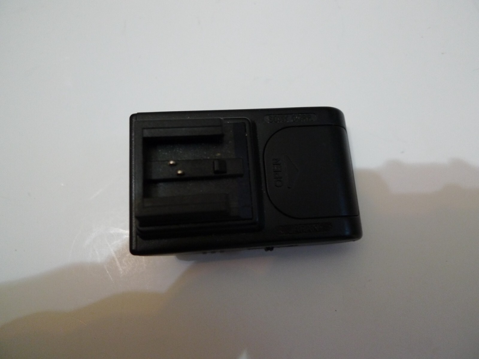 Genuine Sony Hot Shoe Adapter FA-HS1AM Mint condition Wireless Flash trigger