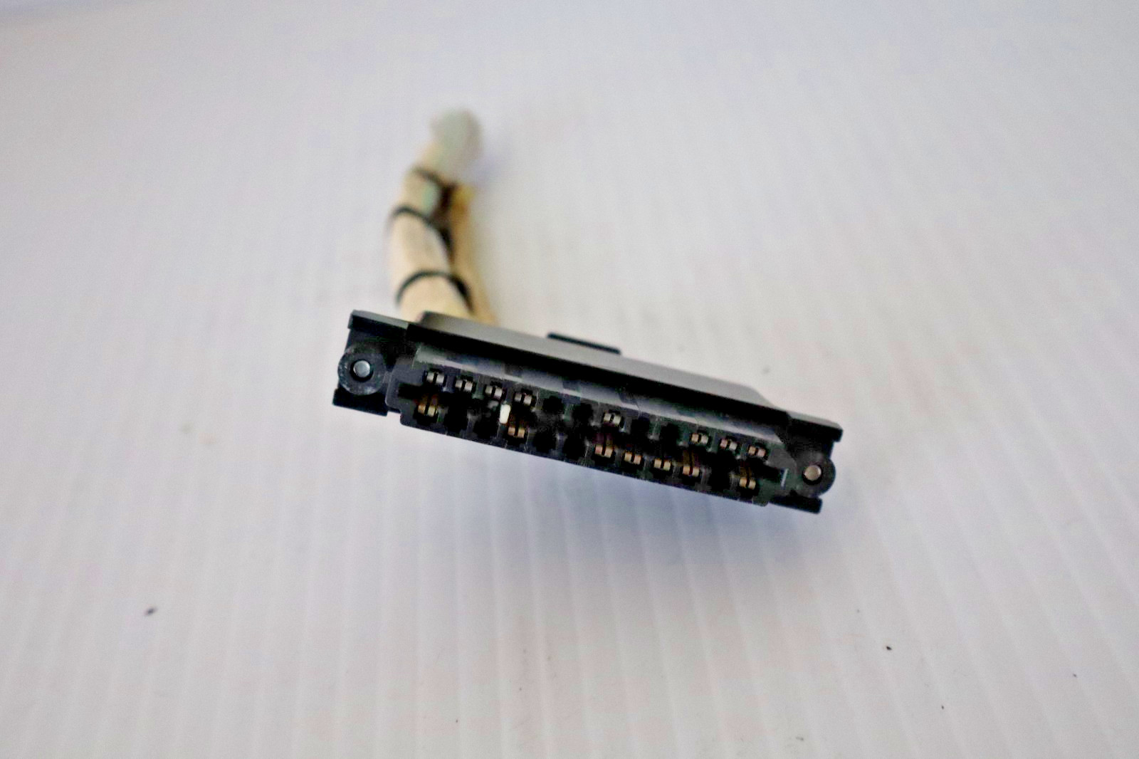 Bendix King KN 63 DME Connector