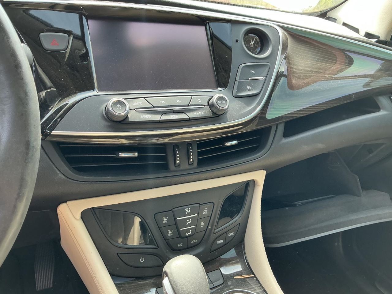 ENVISION 2019 Glove Box 5007950