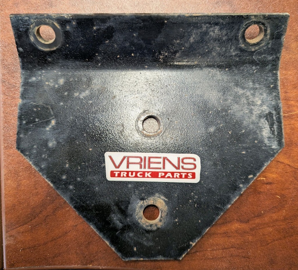 KENWORTH K060-264-1 BRACKET-STEP