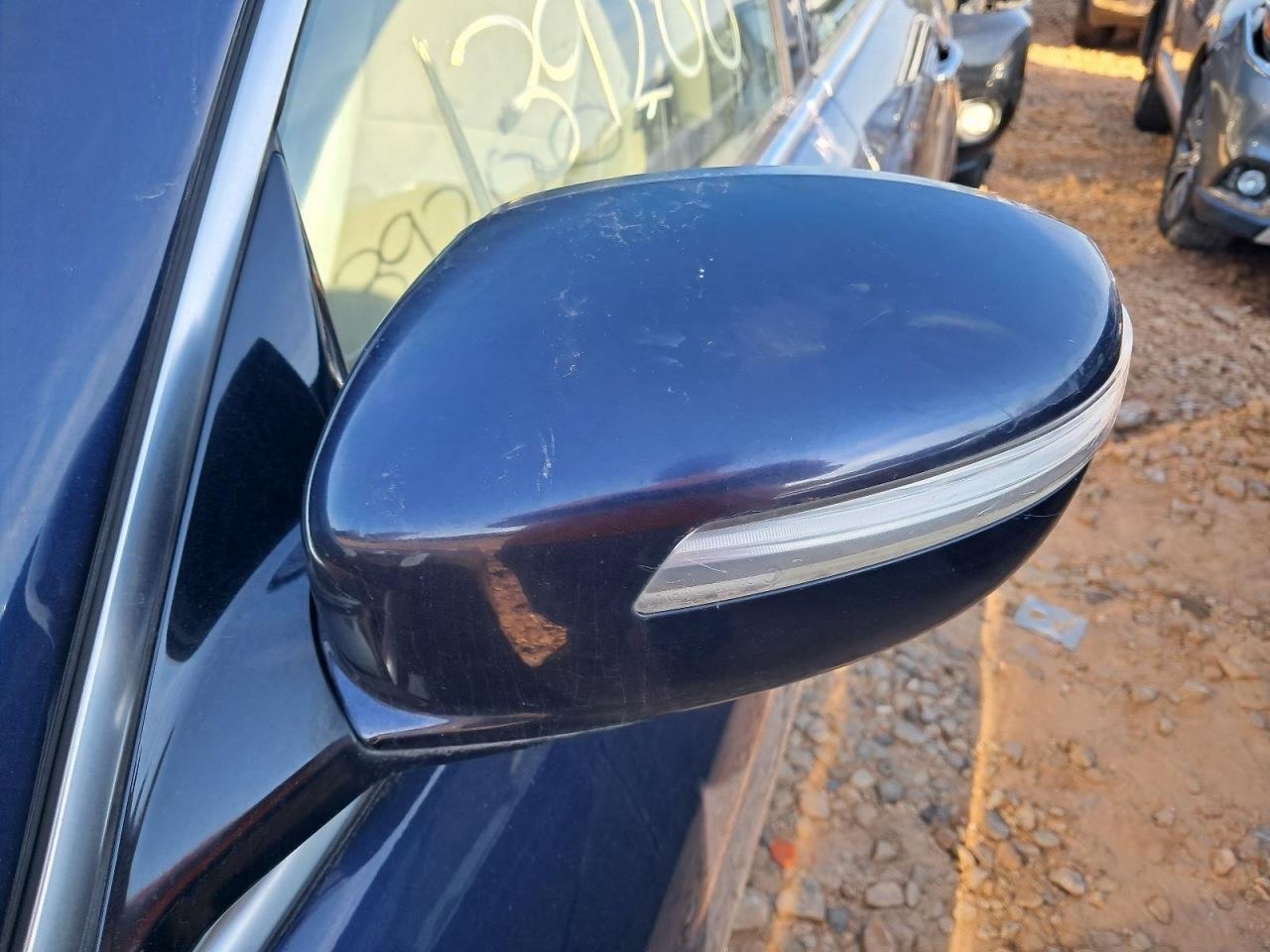 GENESIS 2012 Glove Box 4789727