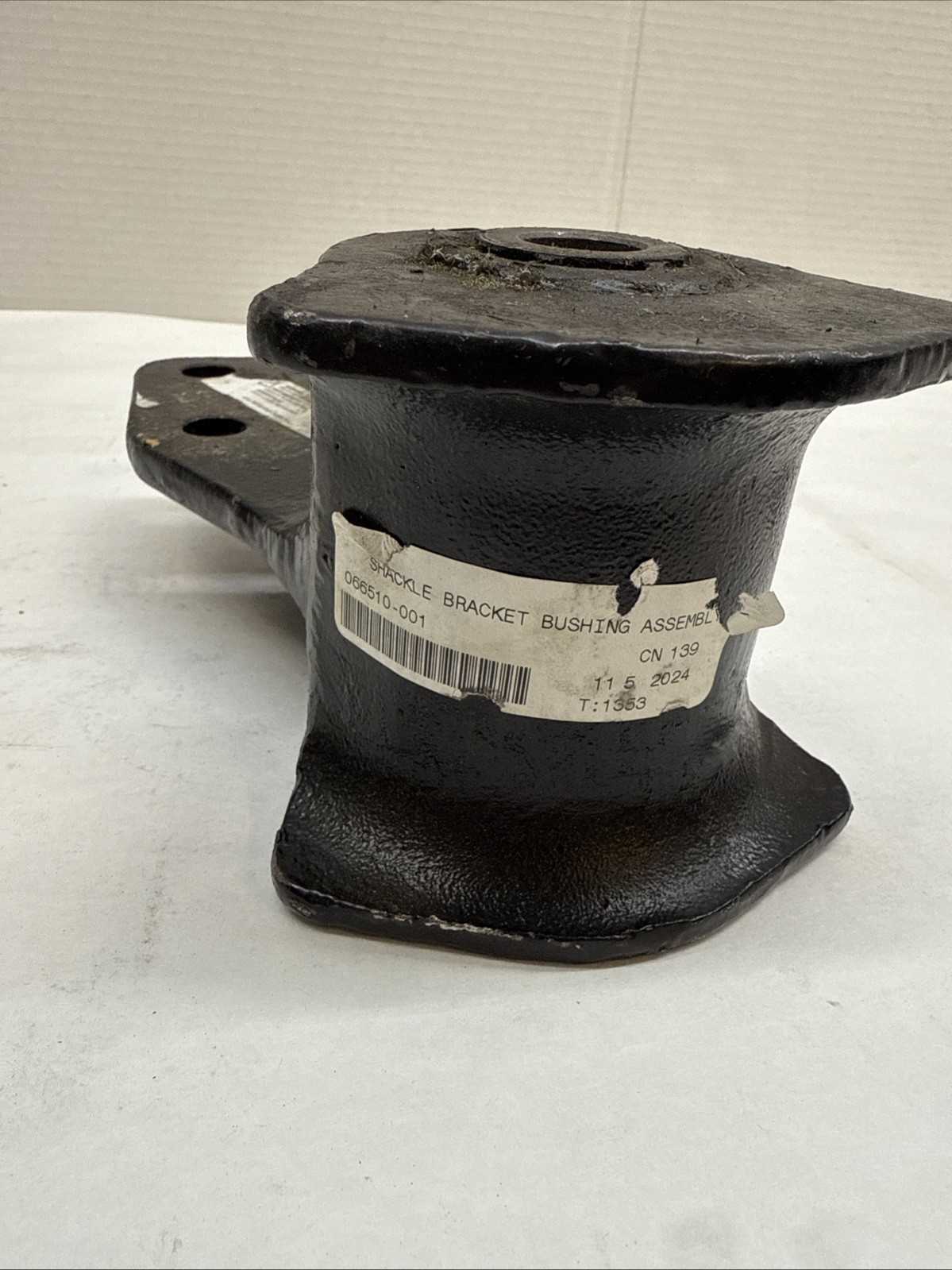 Hendrickson SHACKLE BRACKET- BUSHING ASSY 066510-001