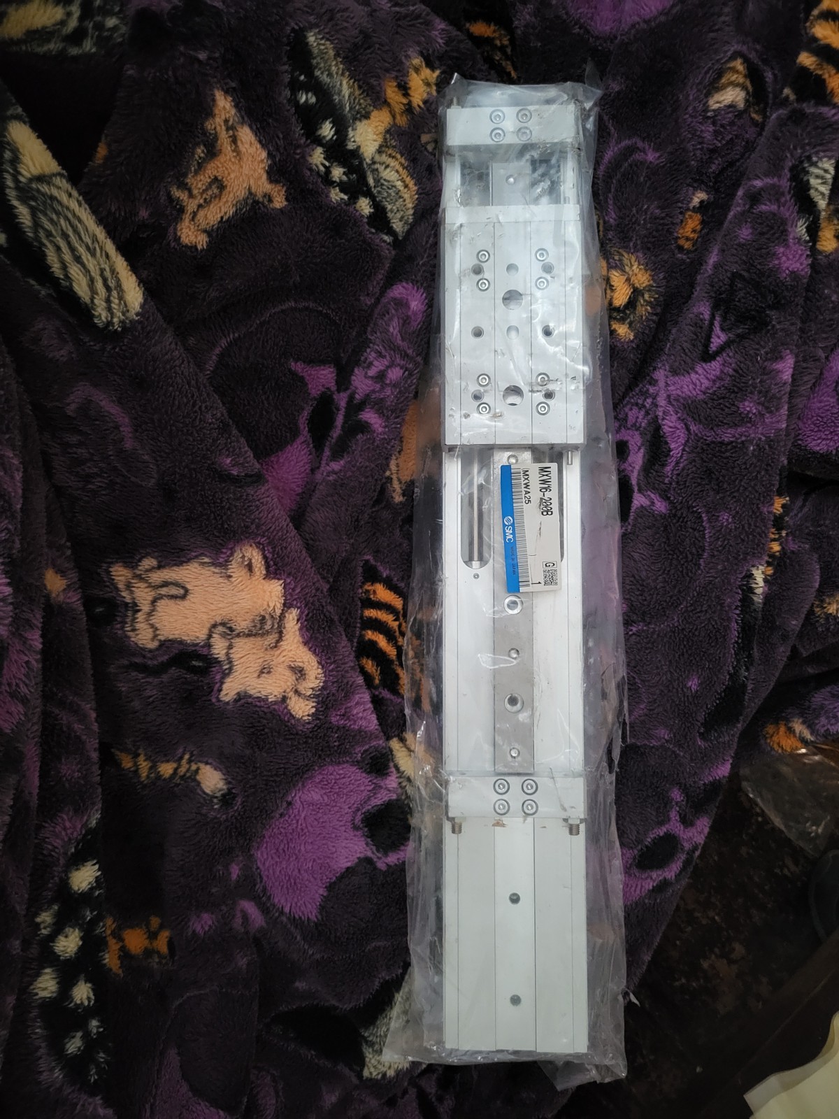 SMC Pneumatic Cylinder MXW16-200B