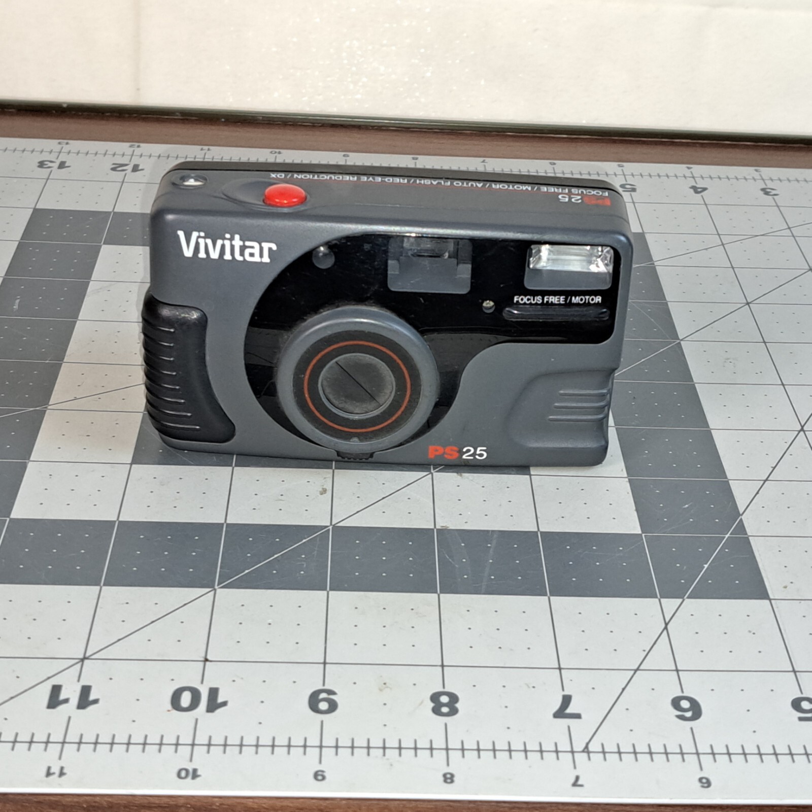 Vivitar PS-25 Point and Shoot 35mm Camera TESTED DX Red Eye Reduction Focus Free
