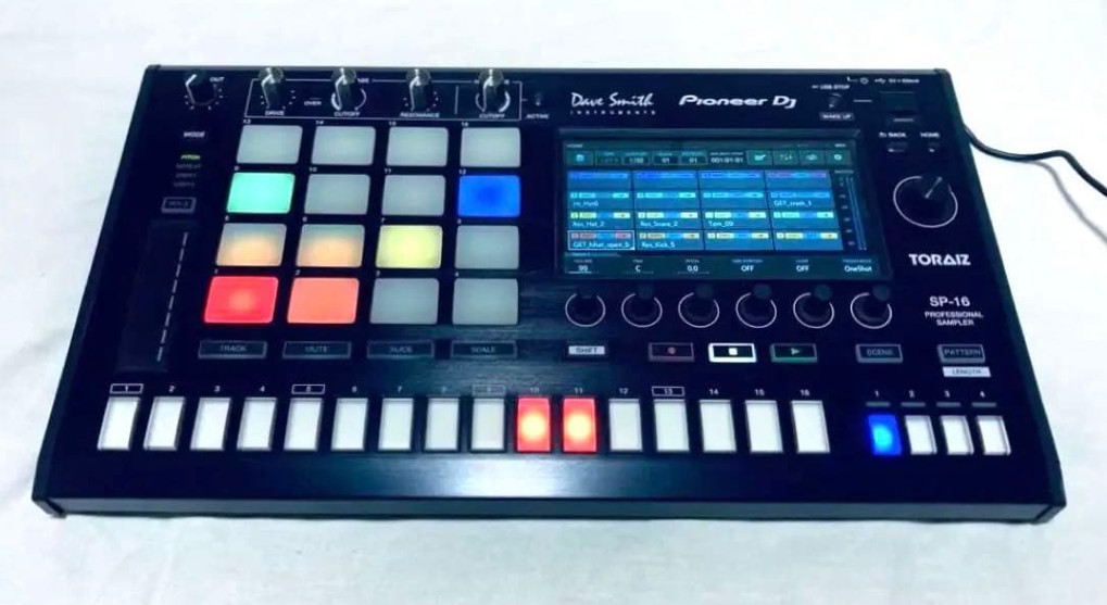 Pioneer TORAIZ SP-16 Pro DJ Sampler MIDI Sequencer Drum Machine SP16 Tested