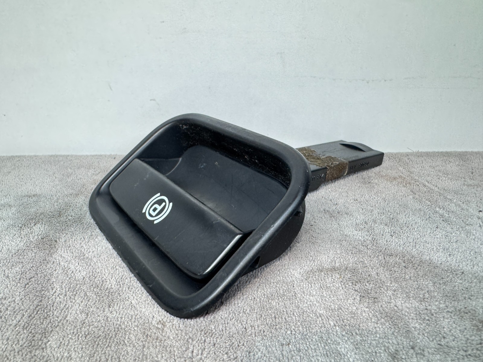 03-10 Porsche Cayenne Dash Emergency Parking Brake Pull Handle Lever 7L5711814