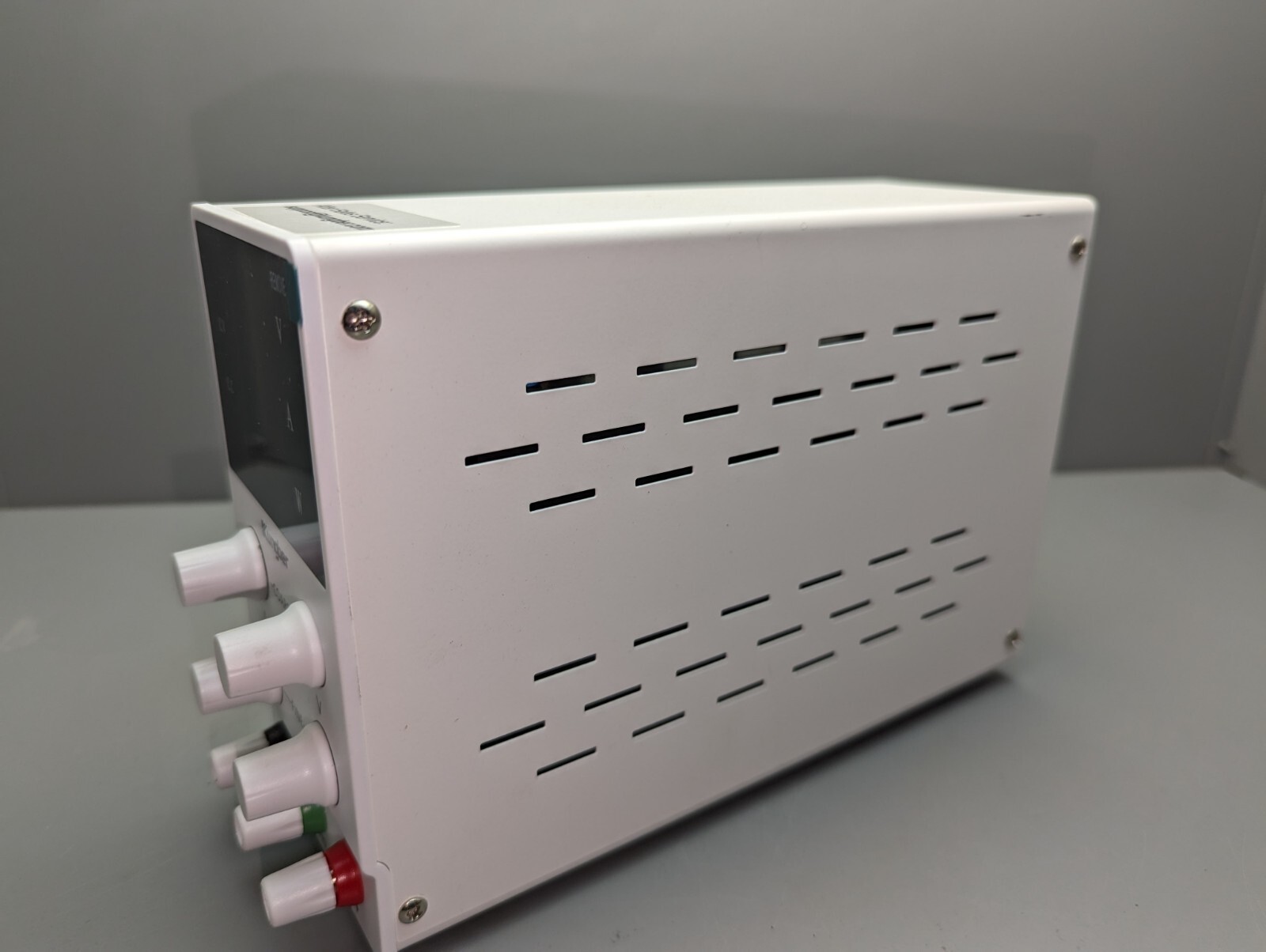 Kungber SPS3010 DC Power Supply