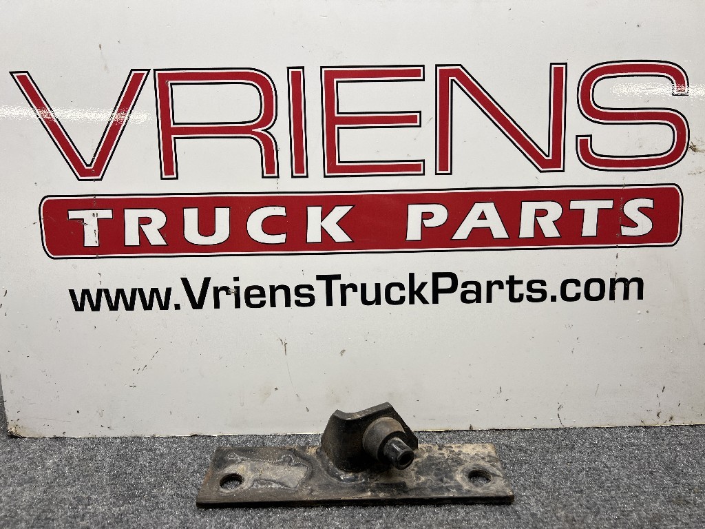 PETERBILT 07-06256L BRACKET