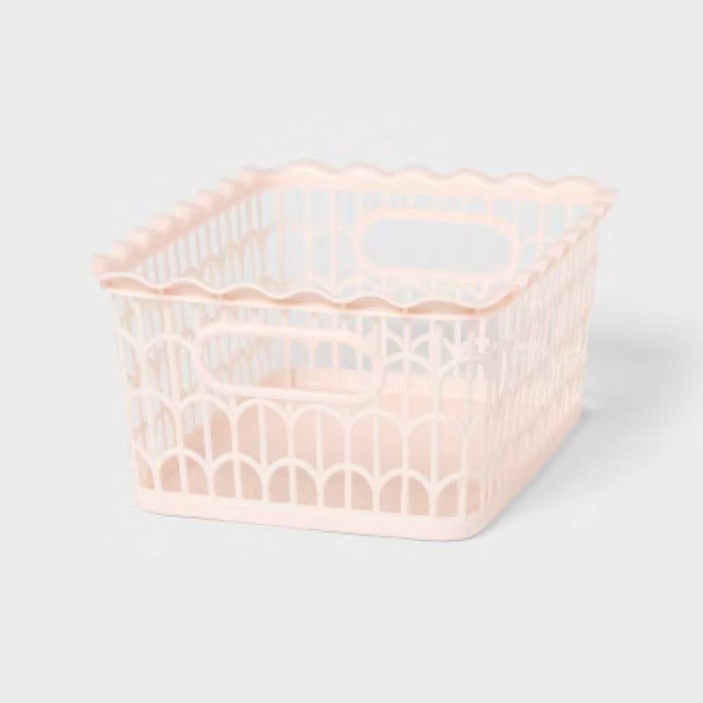 Scallop Decorative Basket Small Pink