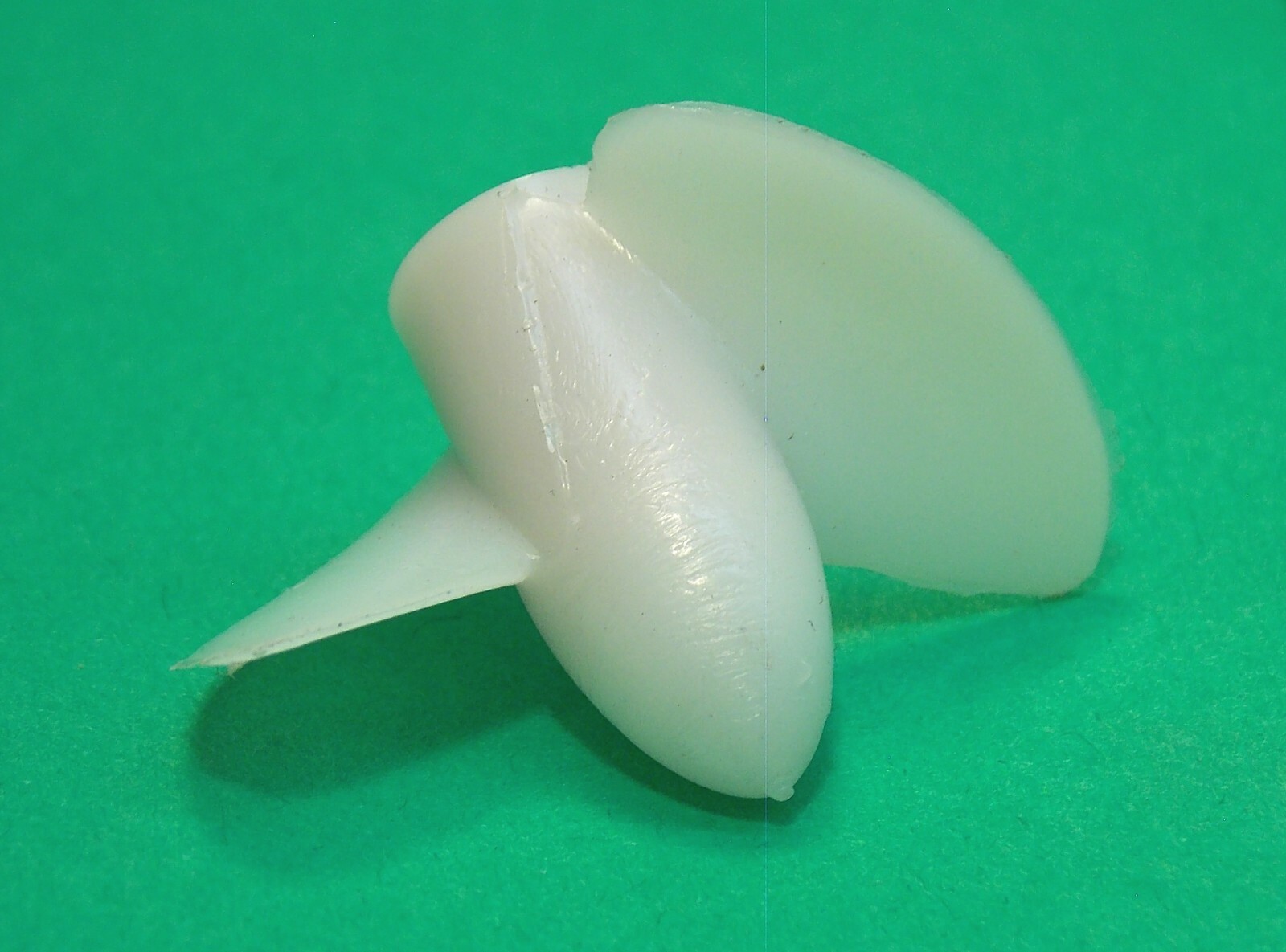 Nylon Marine Boat Prop with Brass Insert 30mm Dia 4x.7 thread