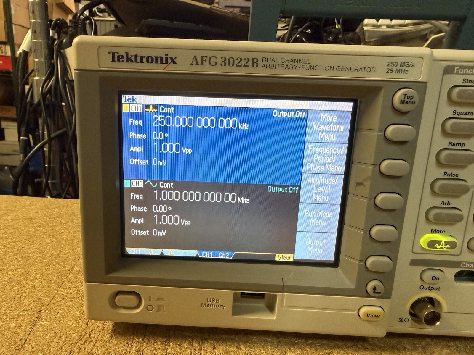 Tektronix AFG3022B Dual Channel Arbitrary Function Generator READ