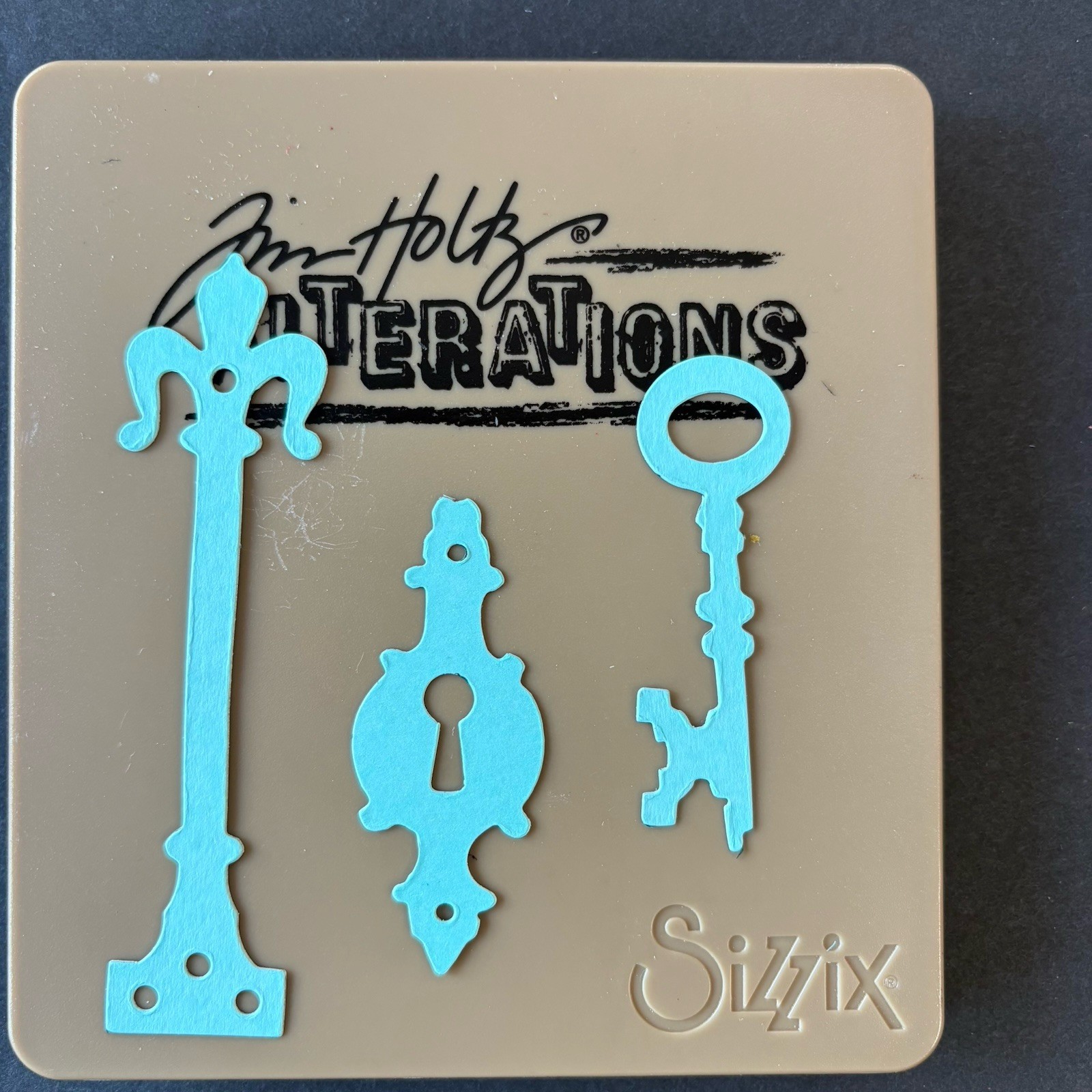 Tim Holtz Alterations Hardware Findings Metal Cutting Die 656632 Sizzix Bigz