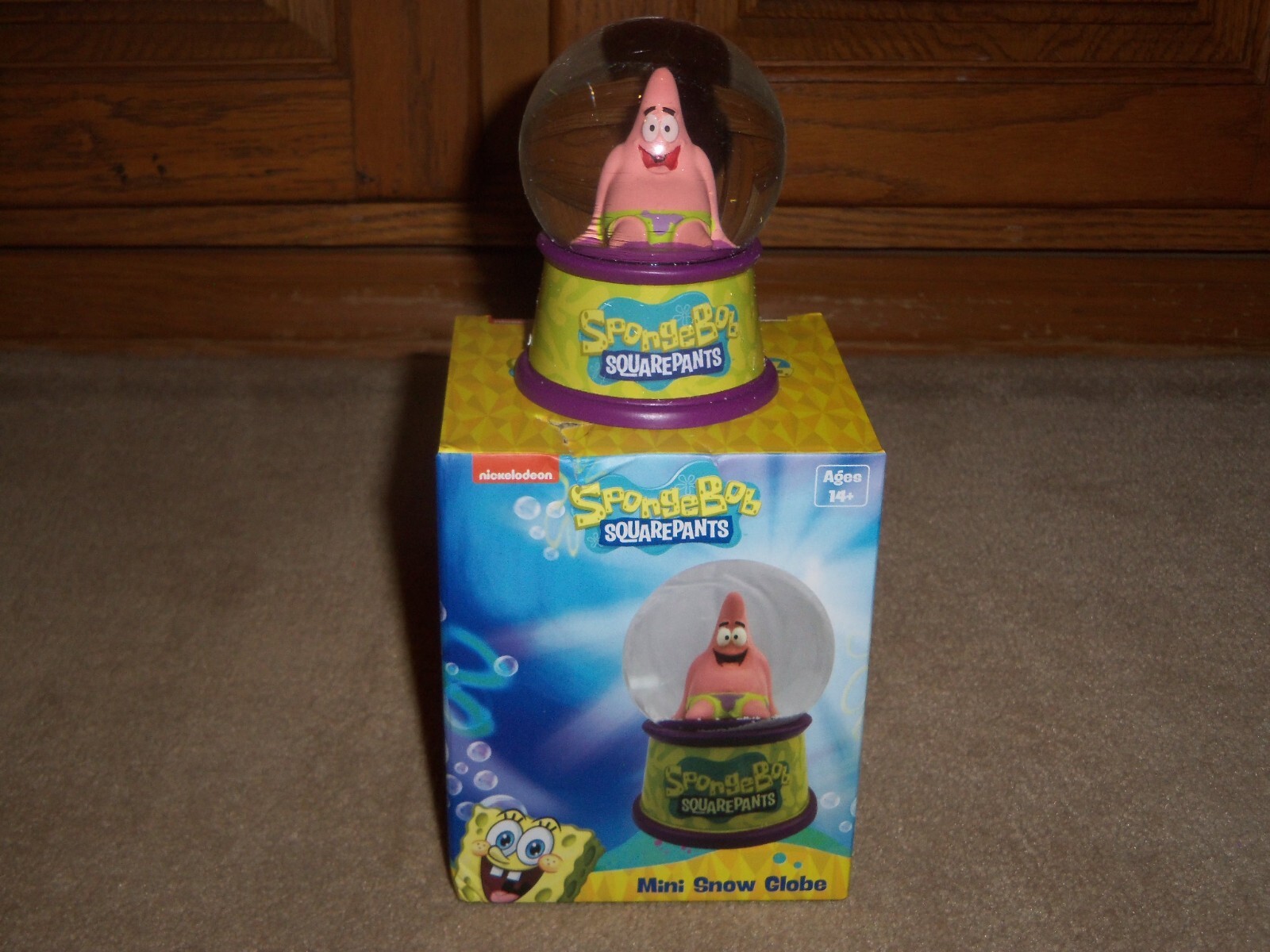 NEW, SPONGEBOB SQUAREPANTS PATRICK STAR MINI SNOW GLOBE IN BOX