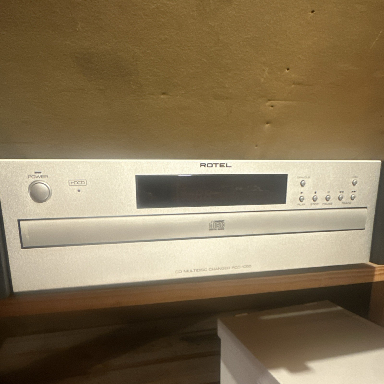 Rotel RCC-1055 CD Changer Silver 2006 Stereo RCA Digital Coaxial Computer I/O