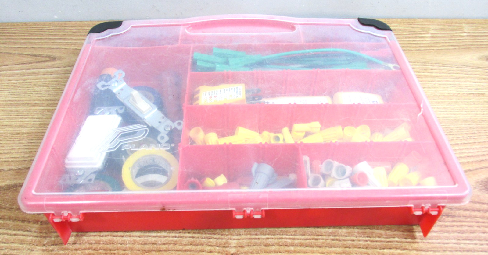 IDEAL EZ CHECK CIRCUIT IDENTIFIERS & AW SPERRY OUTLET CIRCUIT TESTER KIT & CASE