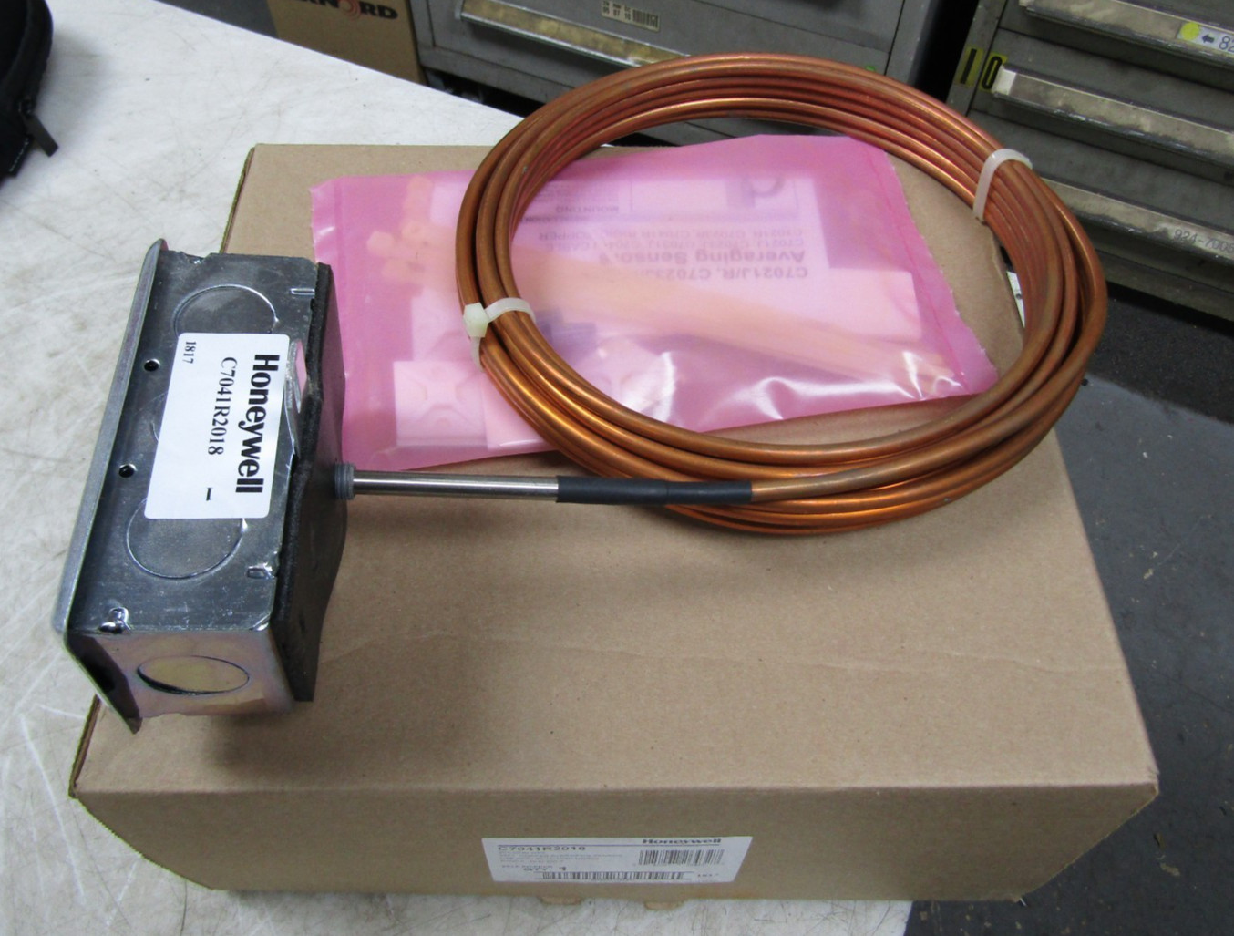 💥NEW HONEYWELL 24' COPPER AVERAGING SENSOR -40 TO 250°F CR7041R2018