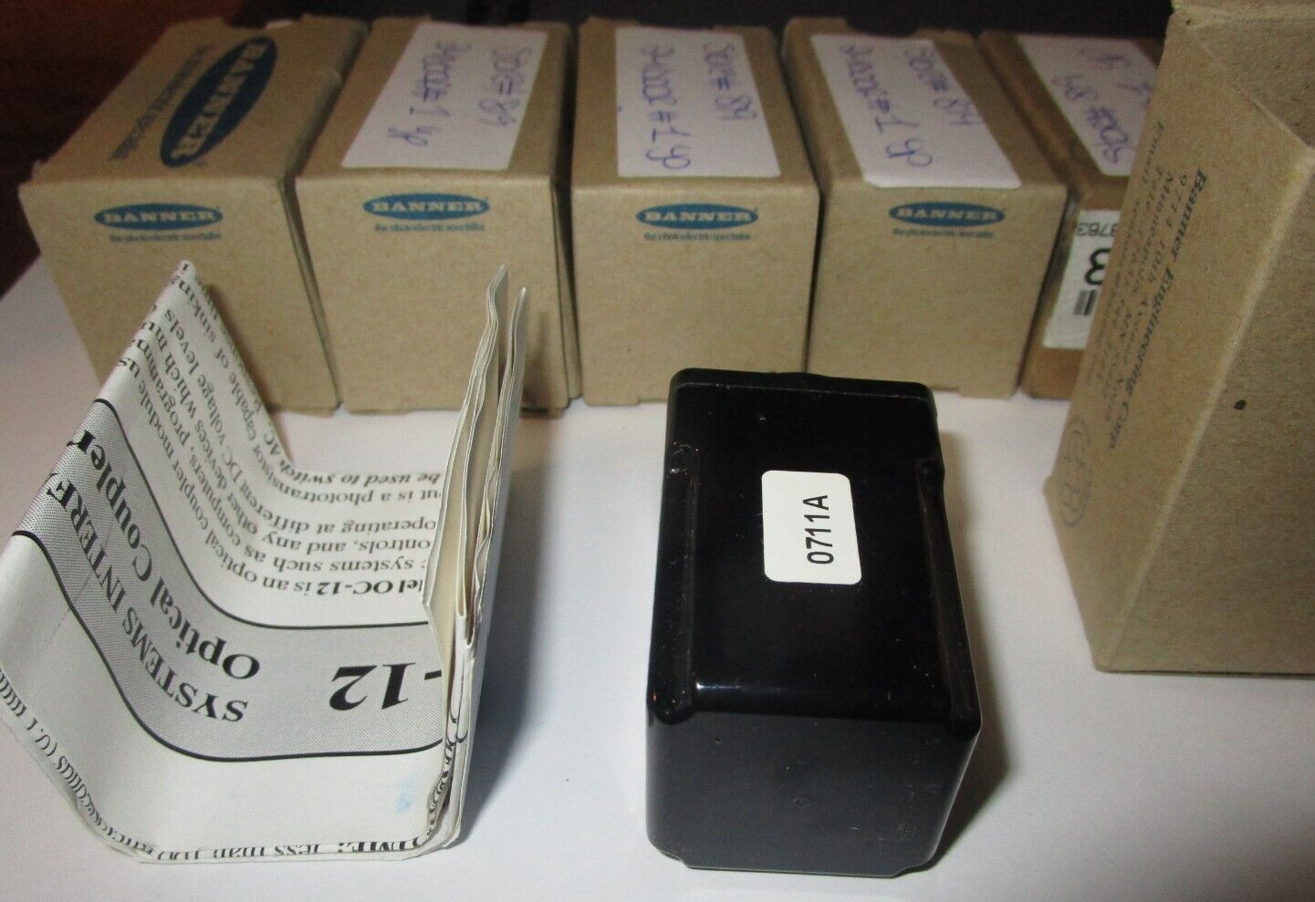 (1) NEW BANNER OC-12 OPTICAL COUPLER 16373