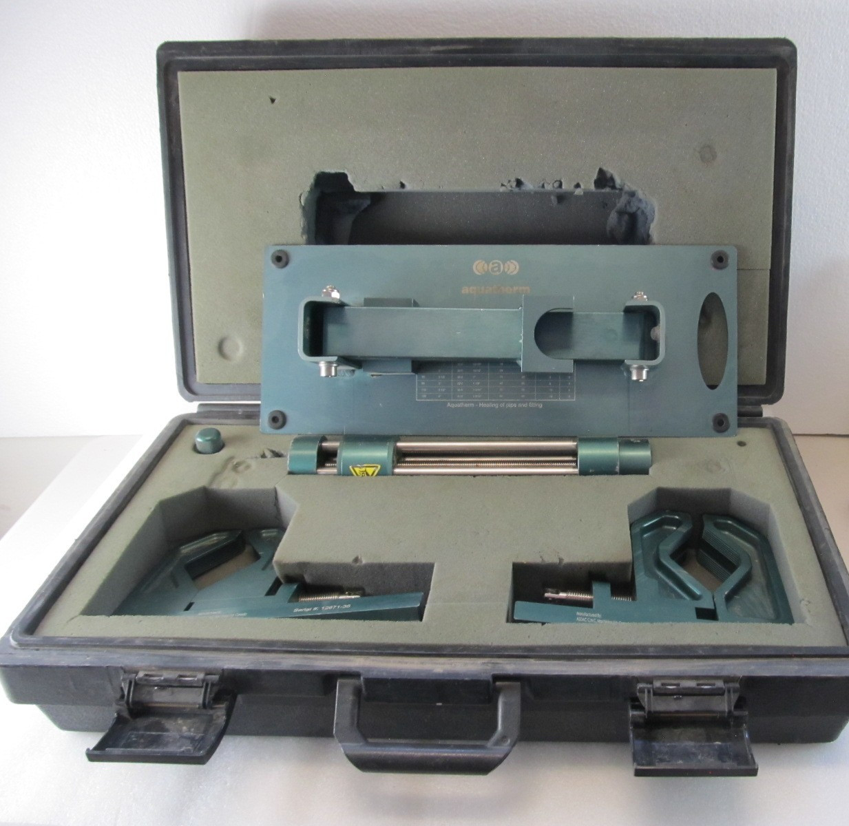 AQUATHERM HEATING PIPE CLAMPING CLAMP FITTING TOOL KIT JIG & STAND in Case