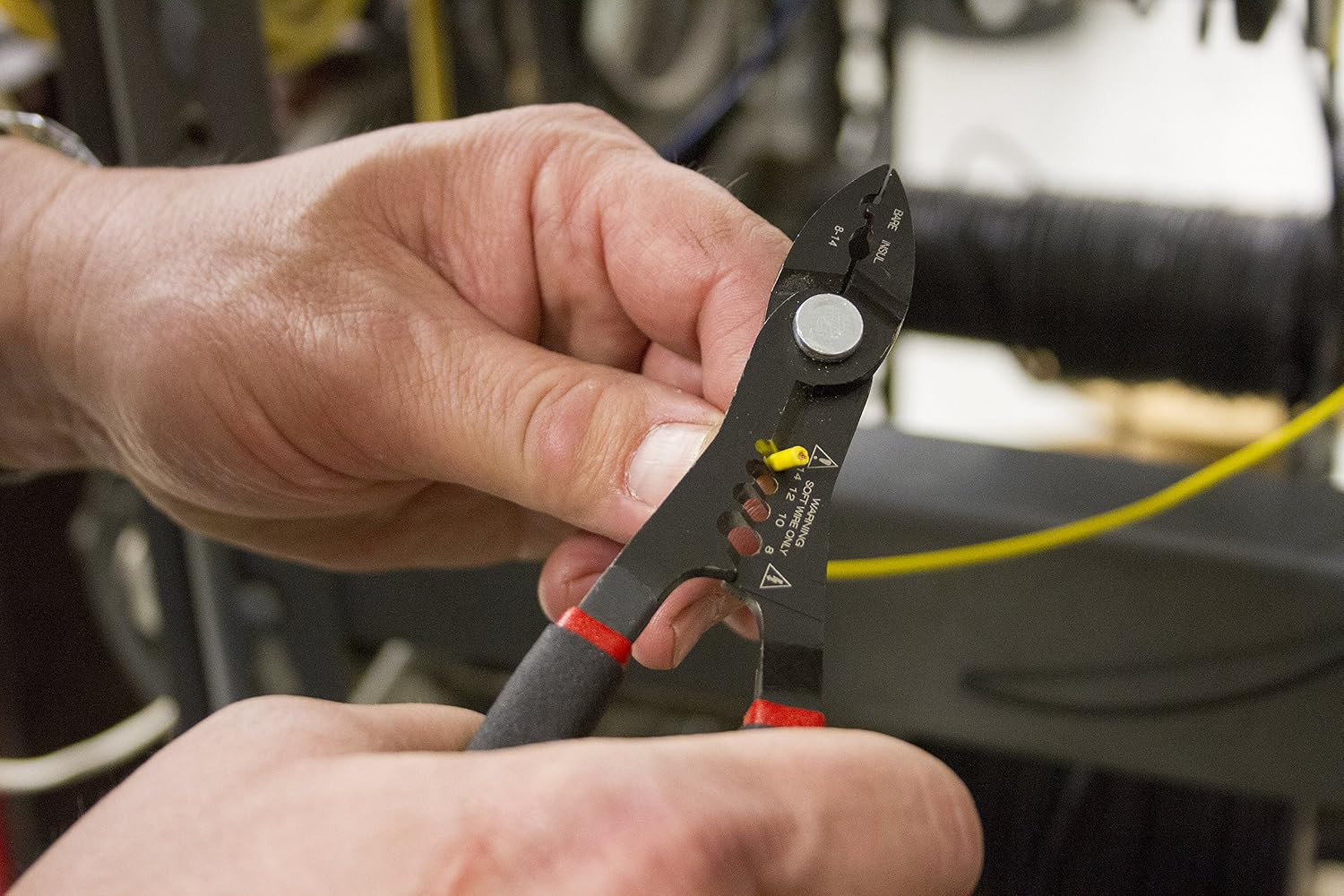 Lisle 68280 Compact Multi Function Wire Stripper, 8 14 Gauge