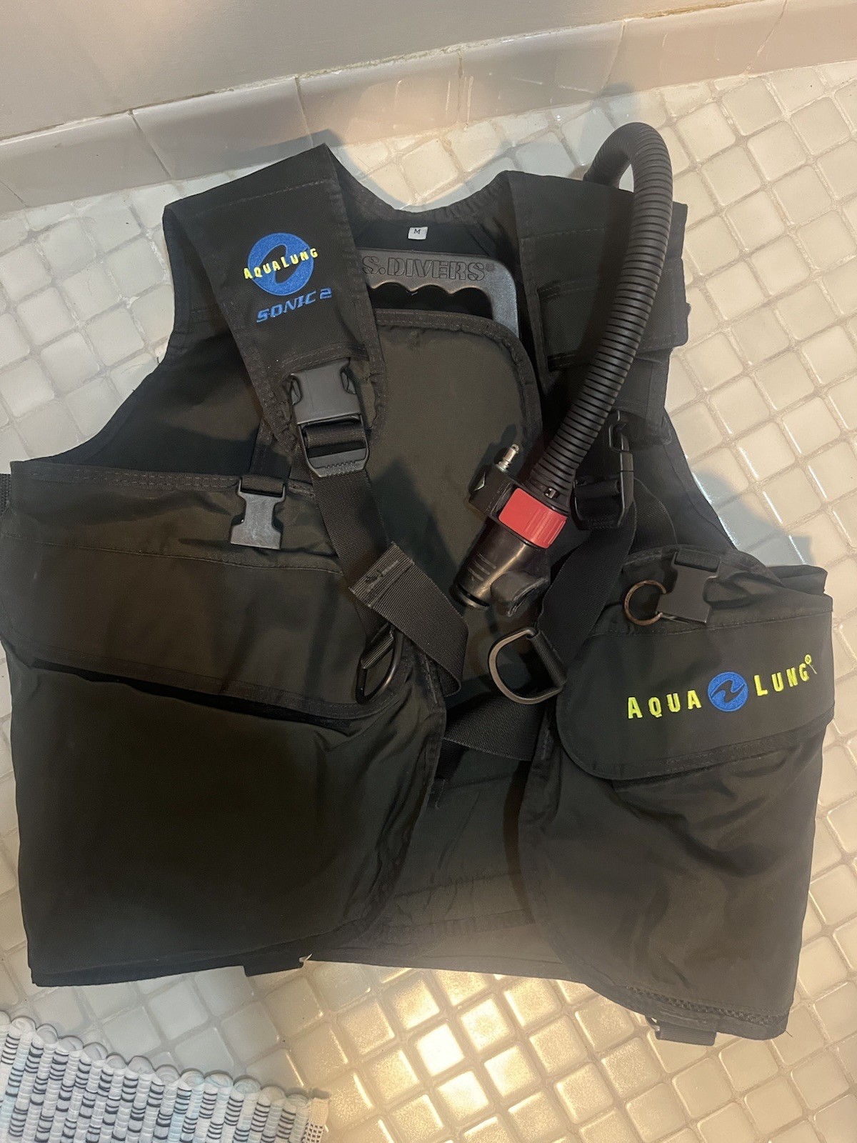US Divers Aqualung Sonic 2 Buoyancy Compensator  Large