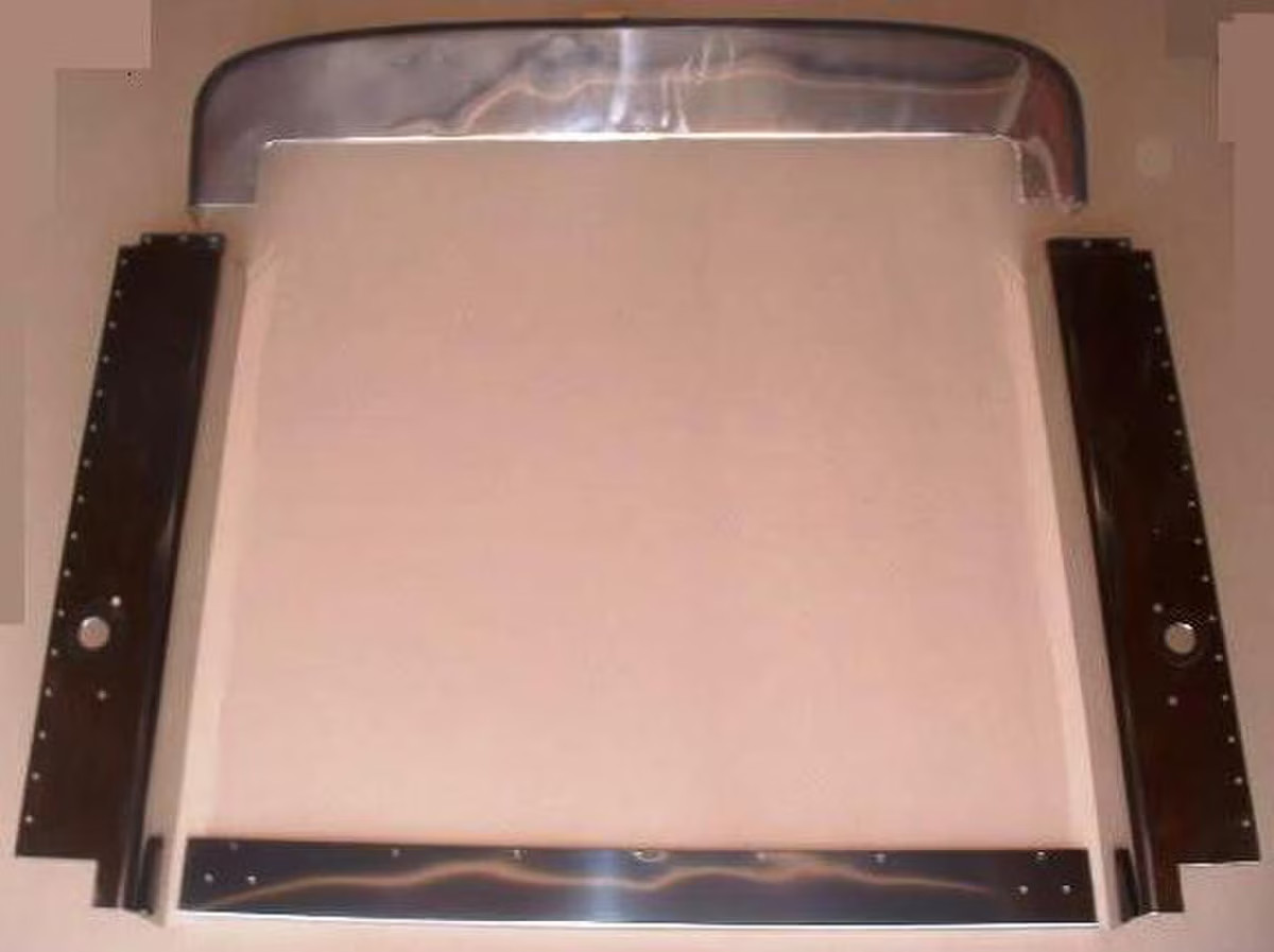 PETERBILT 379 EXTENDED TRIM SET STAINLESS BY TITAN (MINOR DAMAGE ON TOP CROWN)