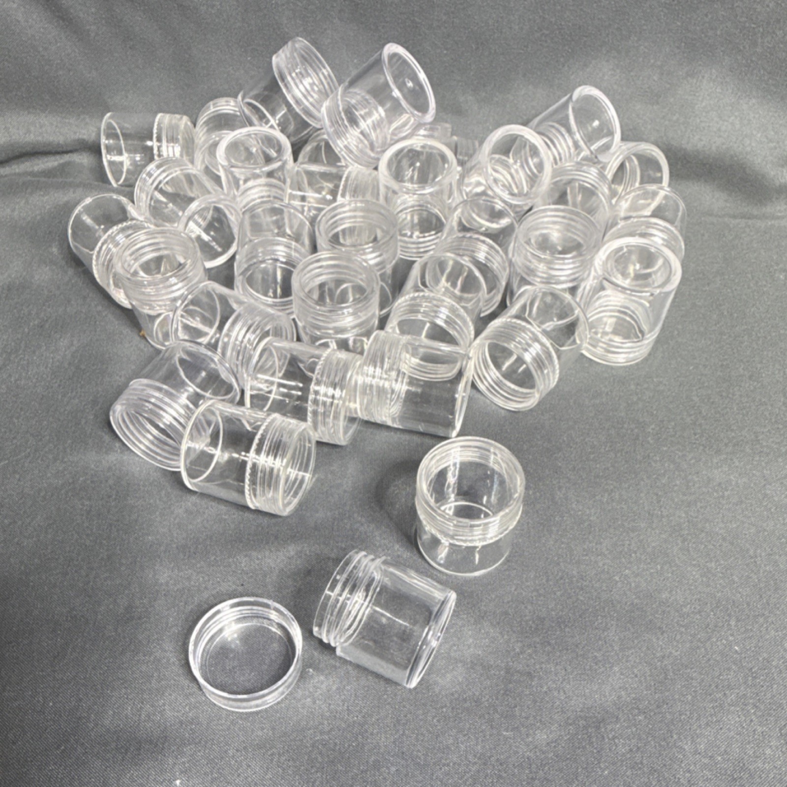 Clear Plastic Bead Storage Containers with Screw Lids, 1 Inch Size, 33ct