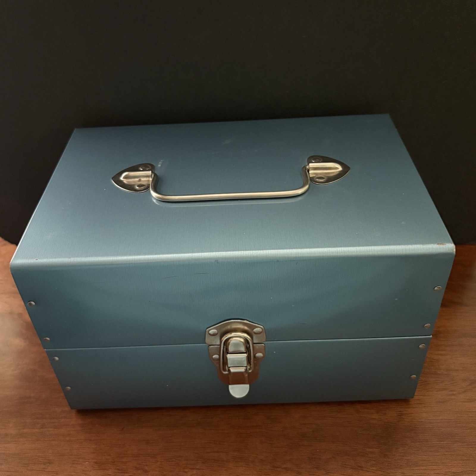 Vtg Blue Metal 8MM Film Case for 5" Reels - Includes 6 Adams Canisters & Reels