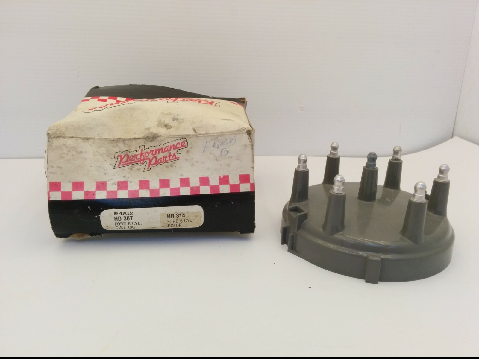 PERFORMANCE PARTS FORD 6 CYL. DISTRIBUTOR CAP, REPLACES HD 367, NIB