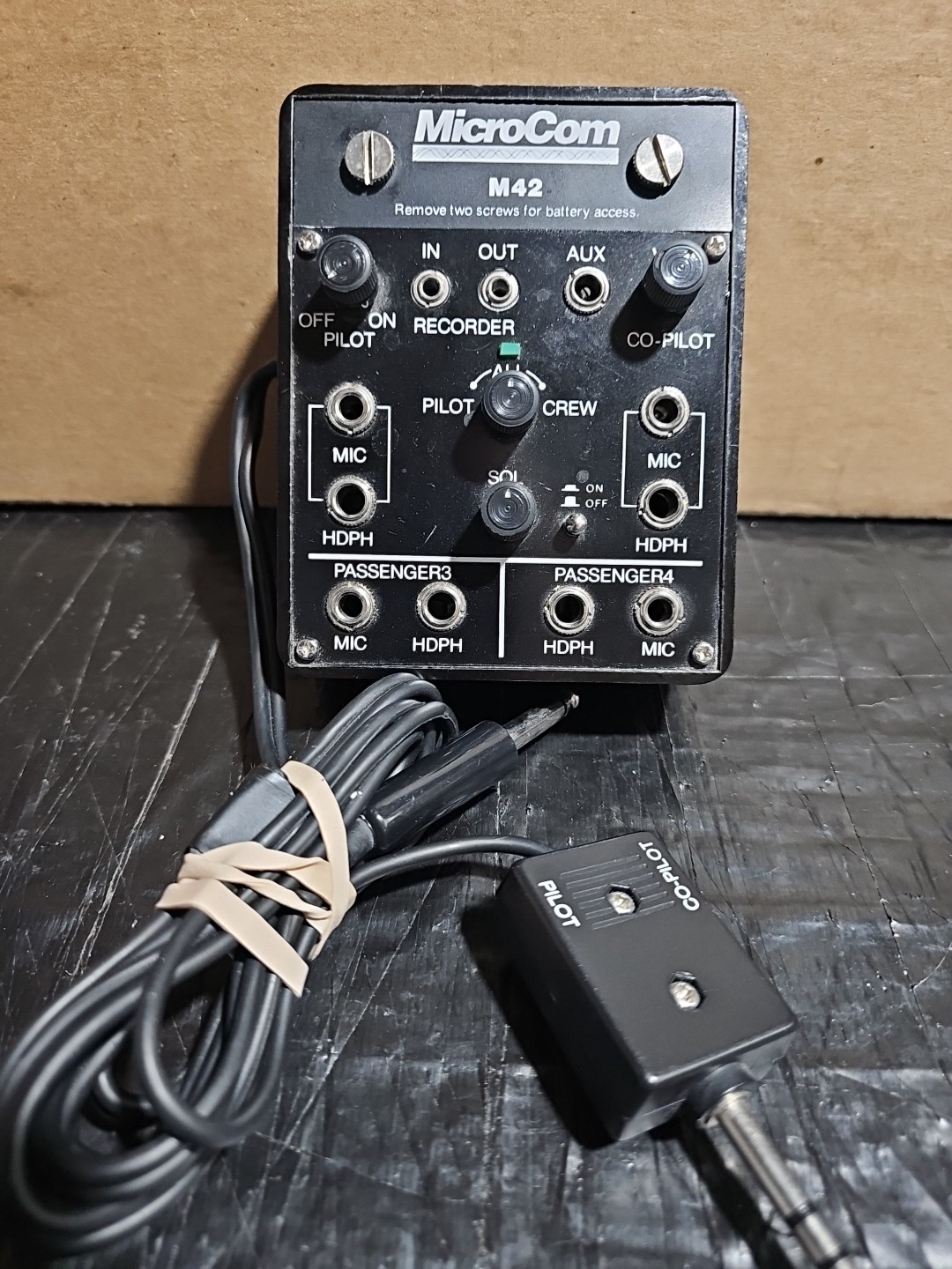 MICROCOM M42 AVIONICS  4 Place Voice Intercom