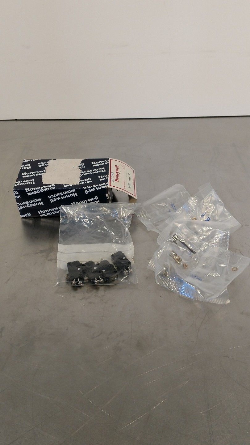Honeywell JV9007 Microswitch w/Switch Hardware 6B