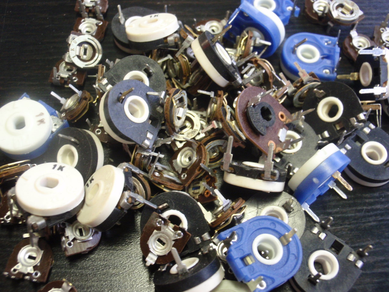 RESISTOR TRIMMER MIX 1K Ohm Various Unsorted! Universal use. 30x 24608