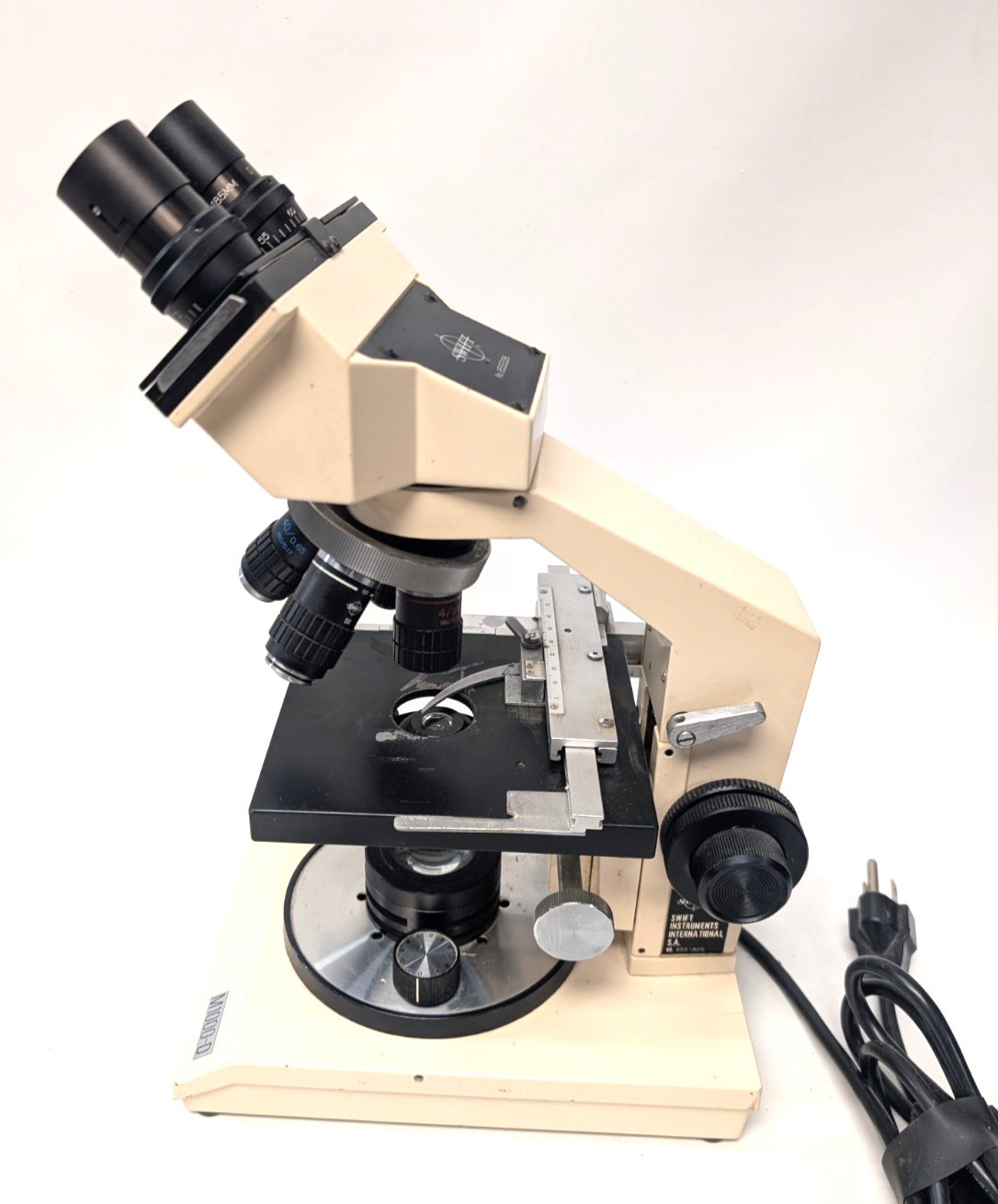 Swift Model M1000-D Microscope Appears Complete and Working PLEASE READ