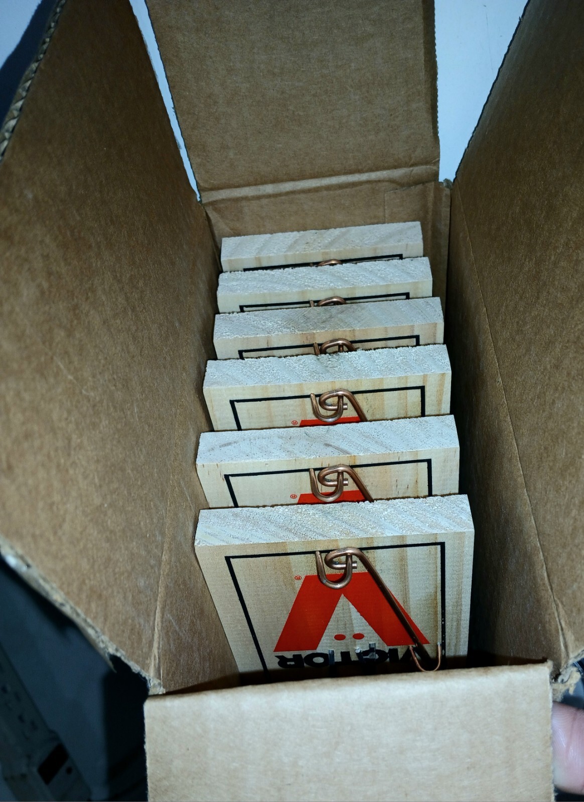 New! Victor Plastic Pedal Indoor Outdoor Rat Trap M205-6 Box of 6 Made In USA