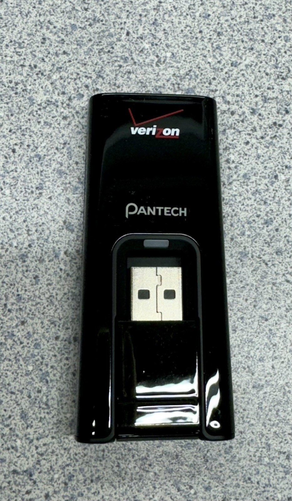Verizon Pantech UML295VWQ  USB 4G LTE Certified Modem Aircard Black