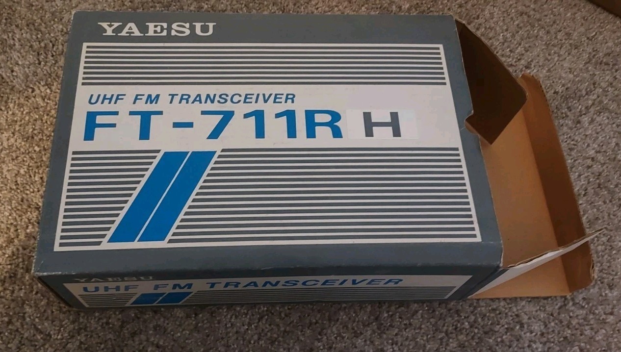 YAESU FT-711RH UHF FM TRANSCEIVER - USED UNTESTED