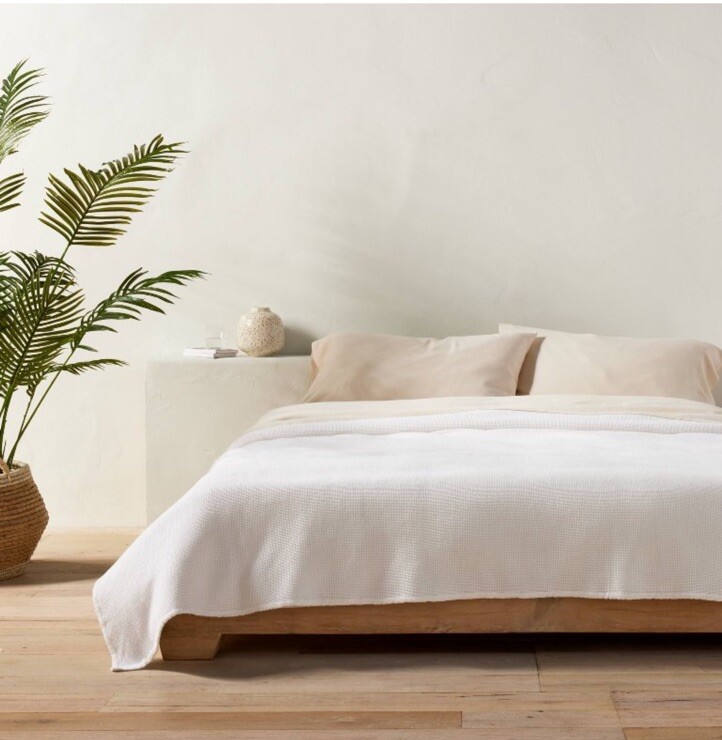 Casaluna-Waffle Blanket King Size  White 51% Lyocell/ 49% Cotton Brand New!
