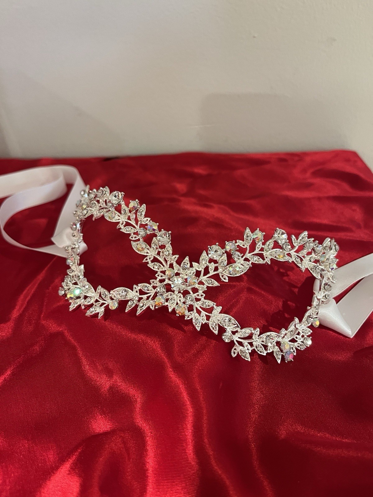 Rheinstone Masquarade Mask In A Silver Tone And White Tiè Ribbon. New In Box.