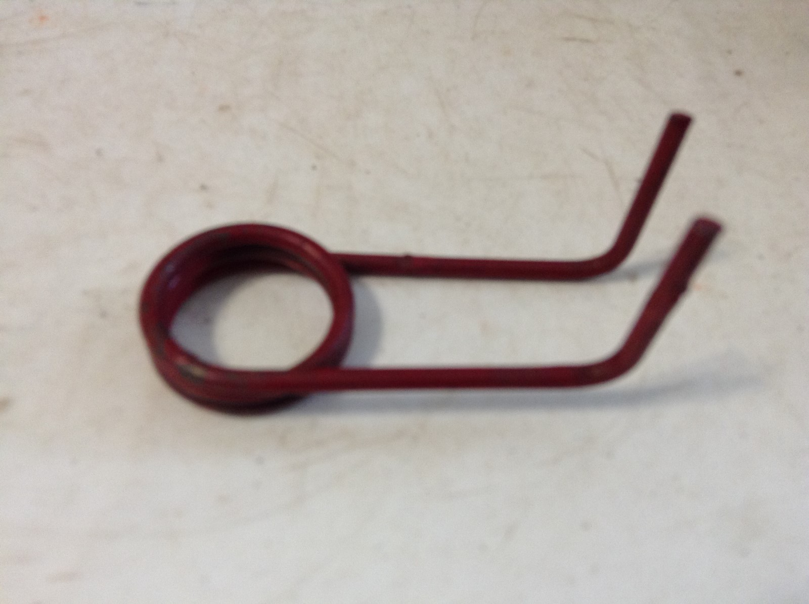 463038R1 - A New Clutch Plate Spring For An International 350 Forage Harvesters