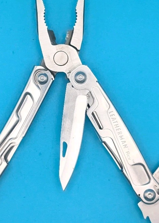 Leatherman Rev 3.8" Multi-Tool, Stainless!