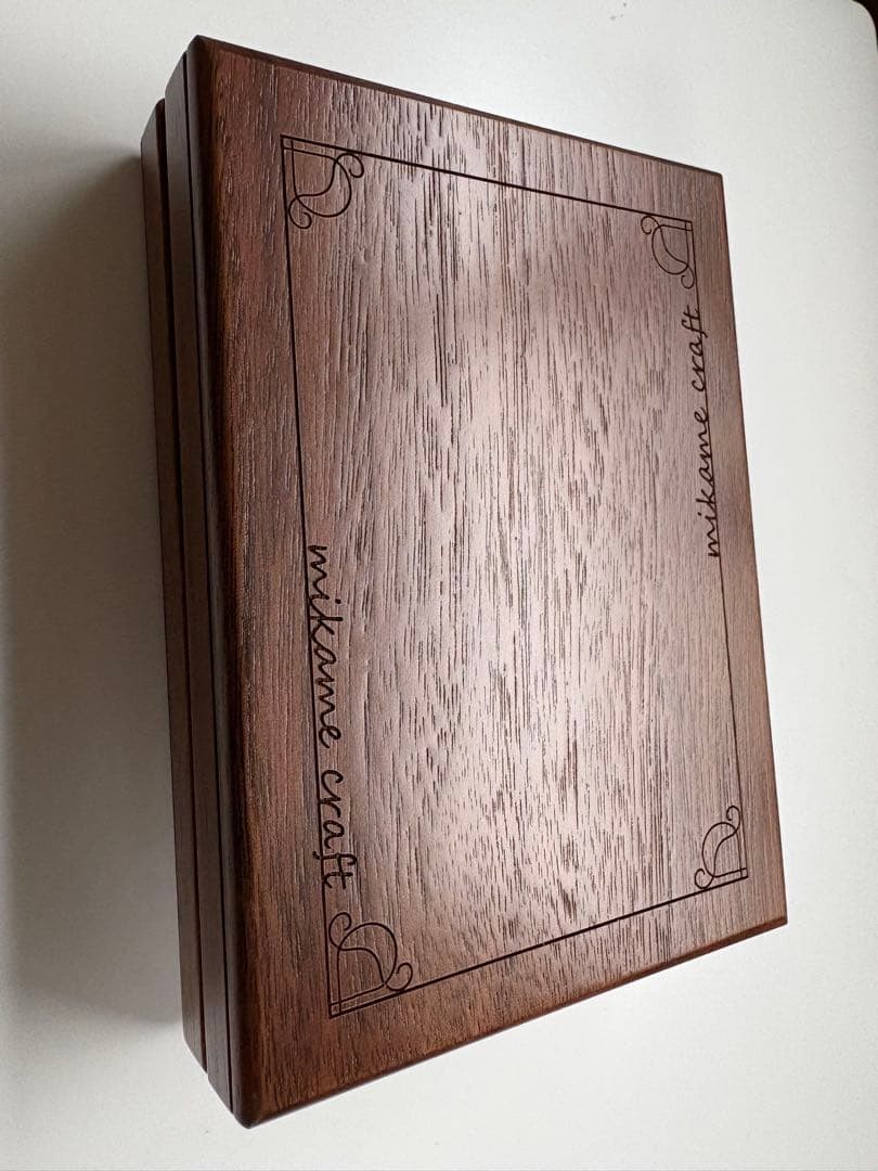 Changing Card Case DX by Mikame Craft (Magic Trick)