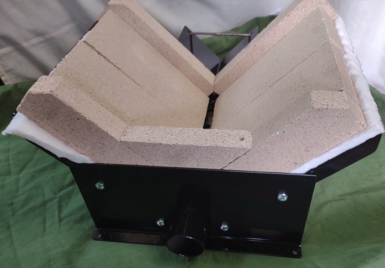 Whitlox Wood & Charcoal Fired Forge with Stand