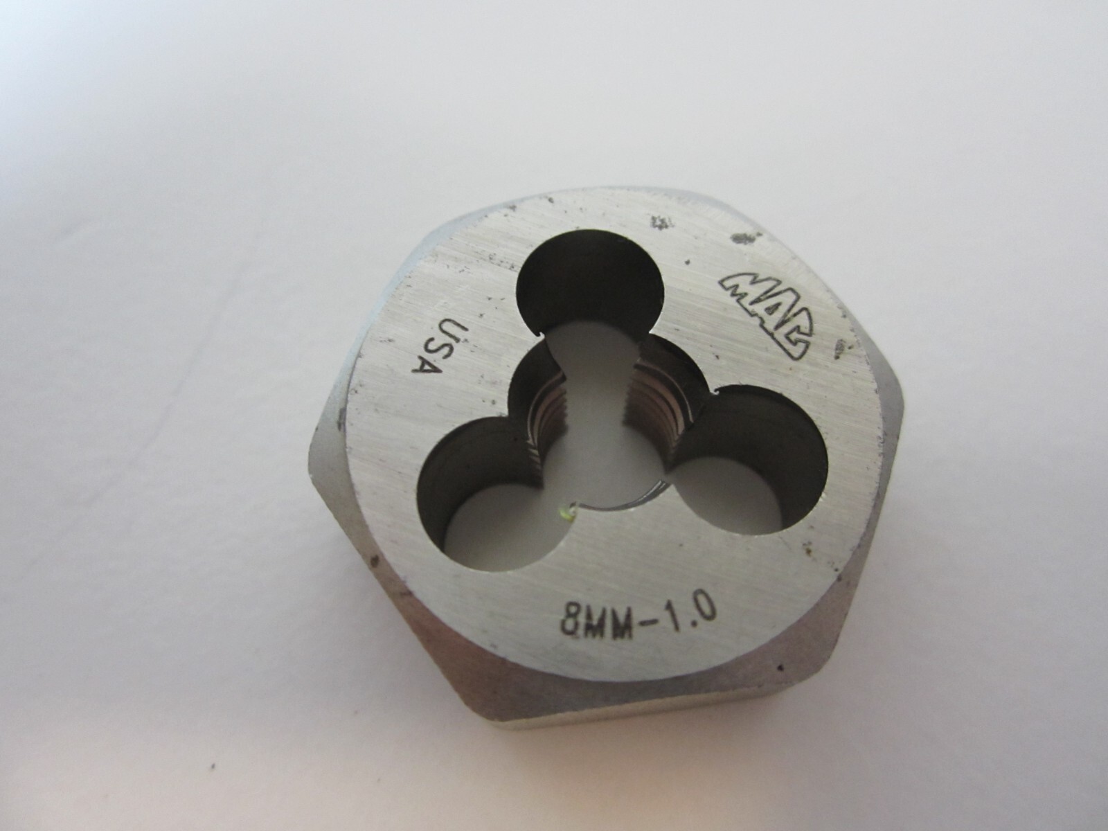 MAC TOOLS 2ea 8 - 1.0 Die 6633DI 'NEW'