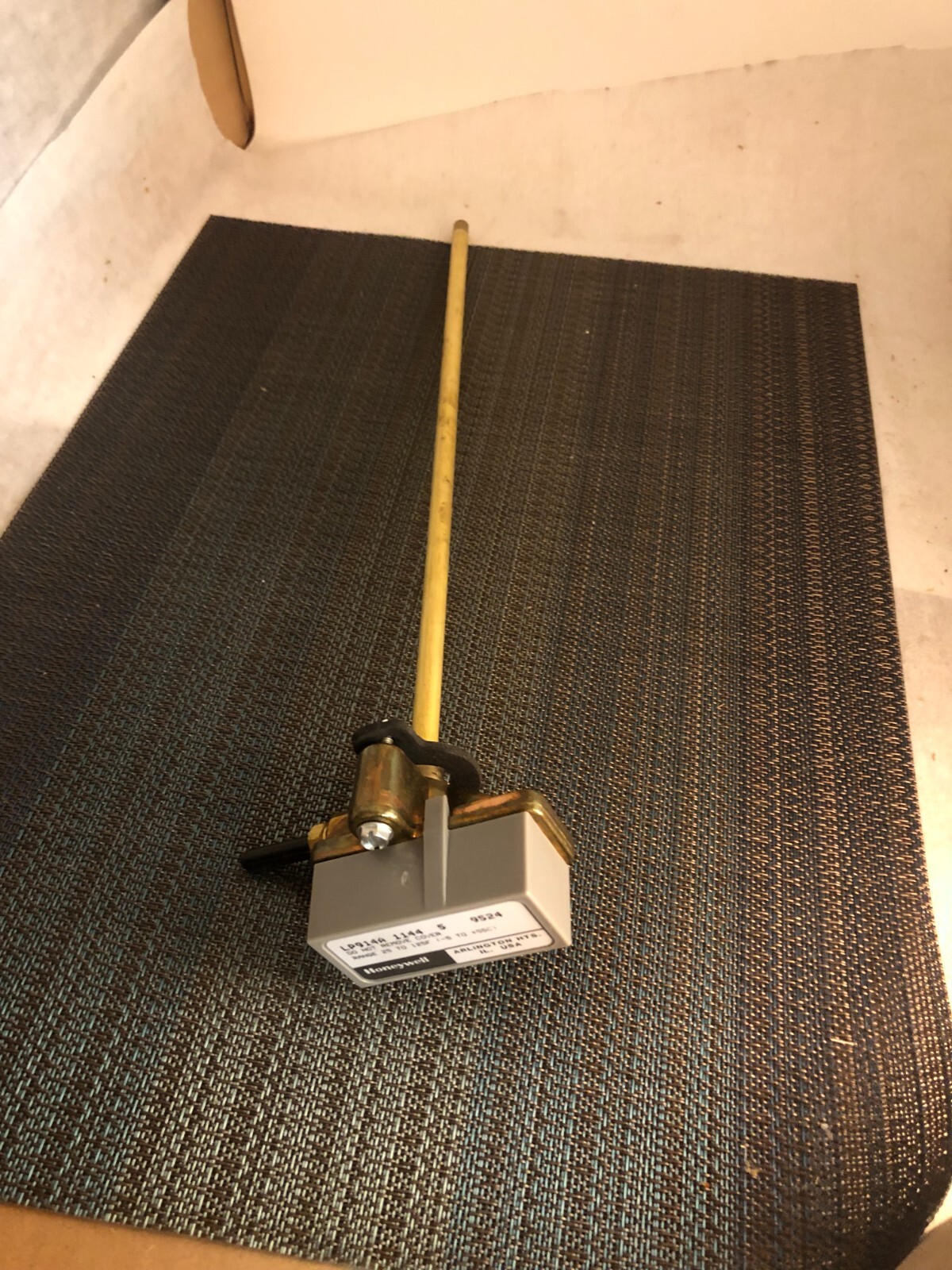 Honeywell LP914A1144 Temp Sensor NEW!