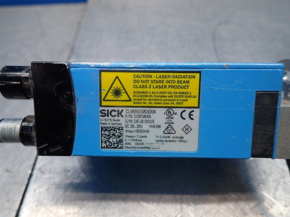 SICK CLV650-08300A FIXED MOUNT BARCODE SCANNER W/BRACKET... 06251240027