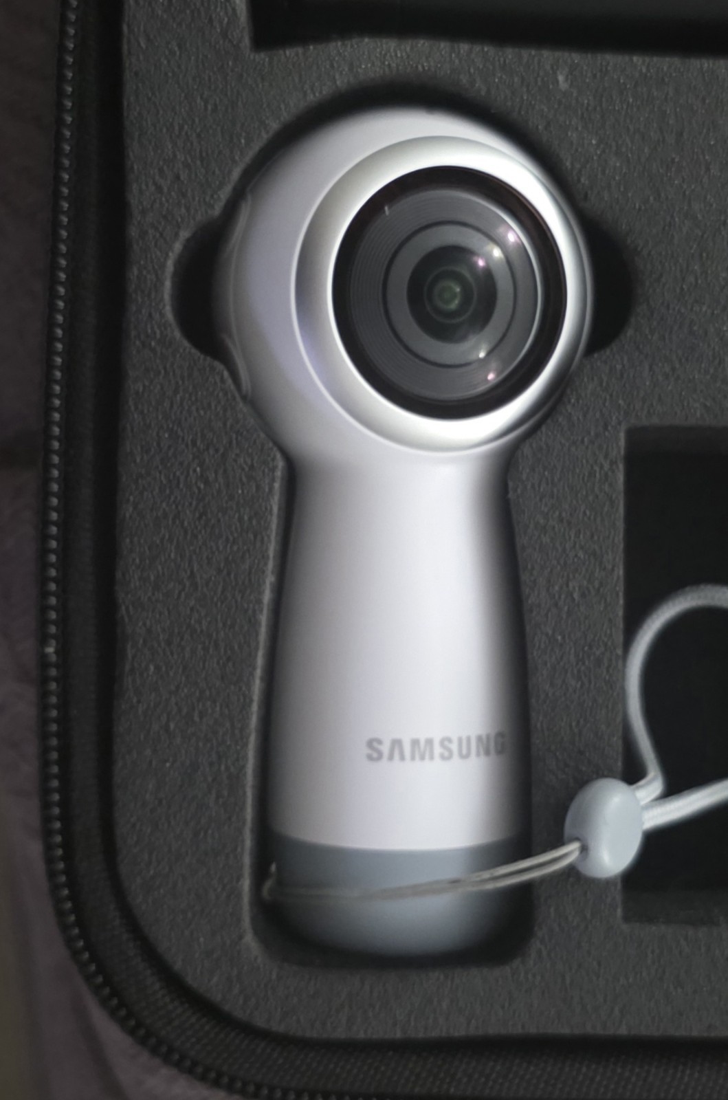 Gear 360 Camera With Tripod