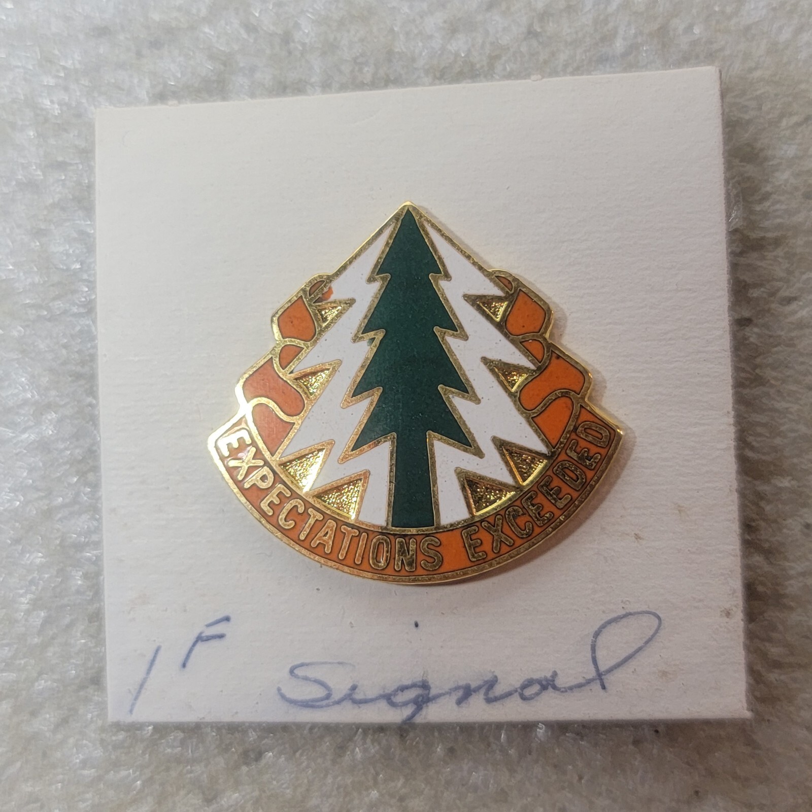 US Army 1st Signal Group Unit Crest Expectations Exceeded Insignia Lapel Pin