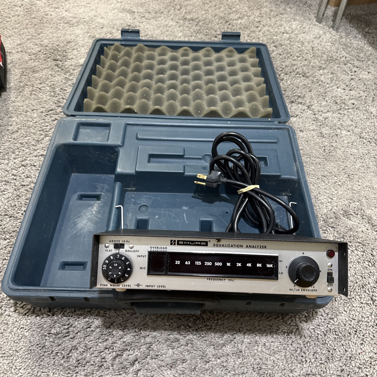 Shure Equalization Analyzer System Feedback Controller M615 With Case Vintage