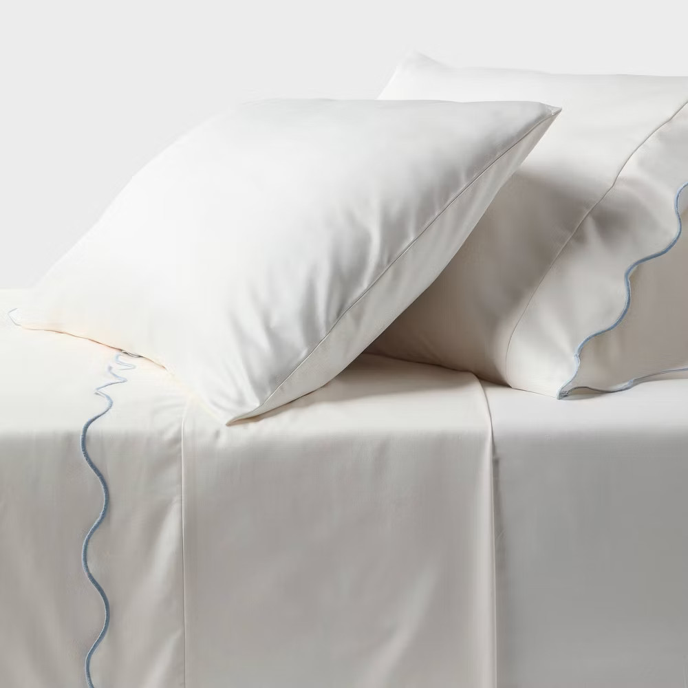 Queen 400 Thread Count Performance Sheet Set Scalloped Hem - Threshold